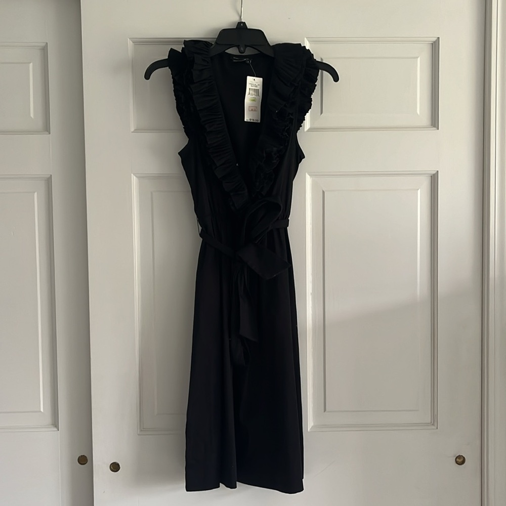 Max and Cleo Pleated Wrap Dress Size 4